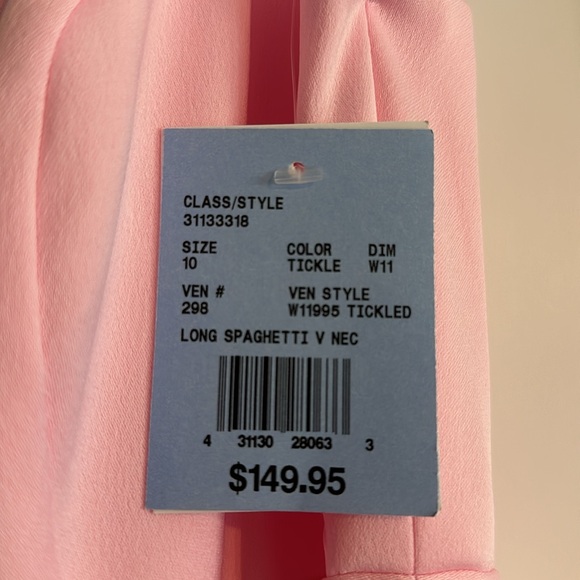 David’s Bridal pink bridesmaid dress - Picture 3 of 3